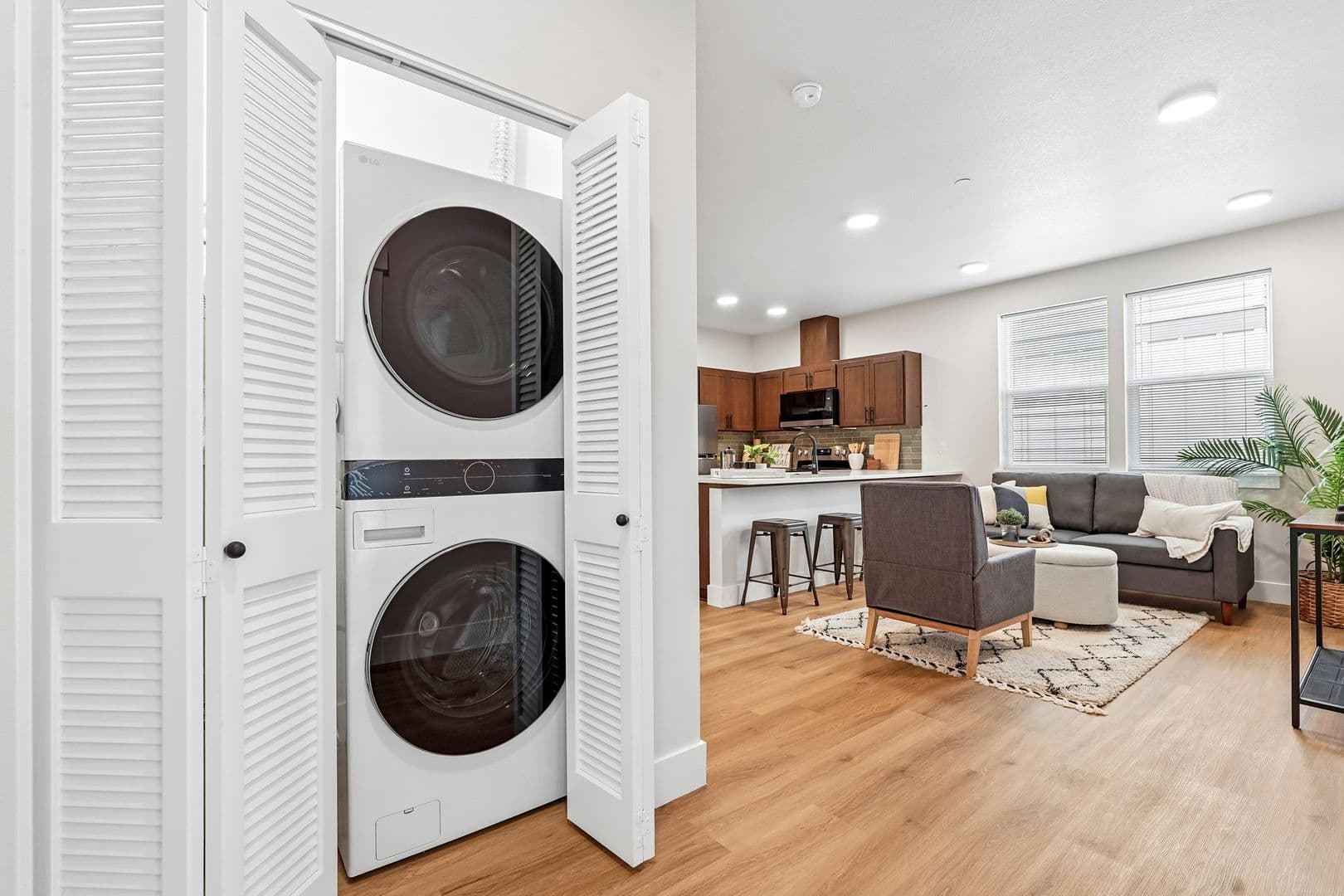 Portland Apartment: 4381 NE Prescott Street