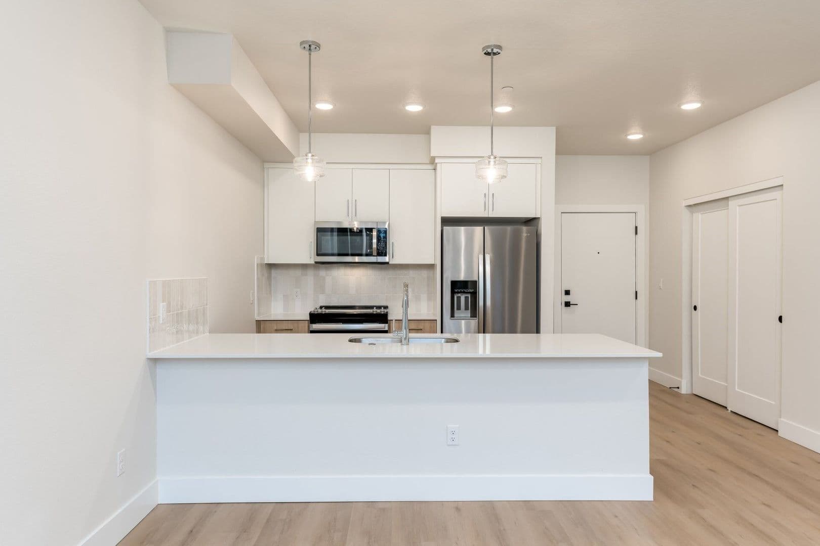 Portland Apartment: 4060 N. Montana Avenue