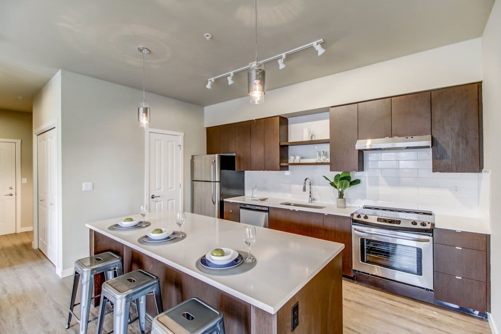 Hillsboro Apartment: 399 NE 79th Ave