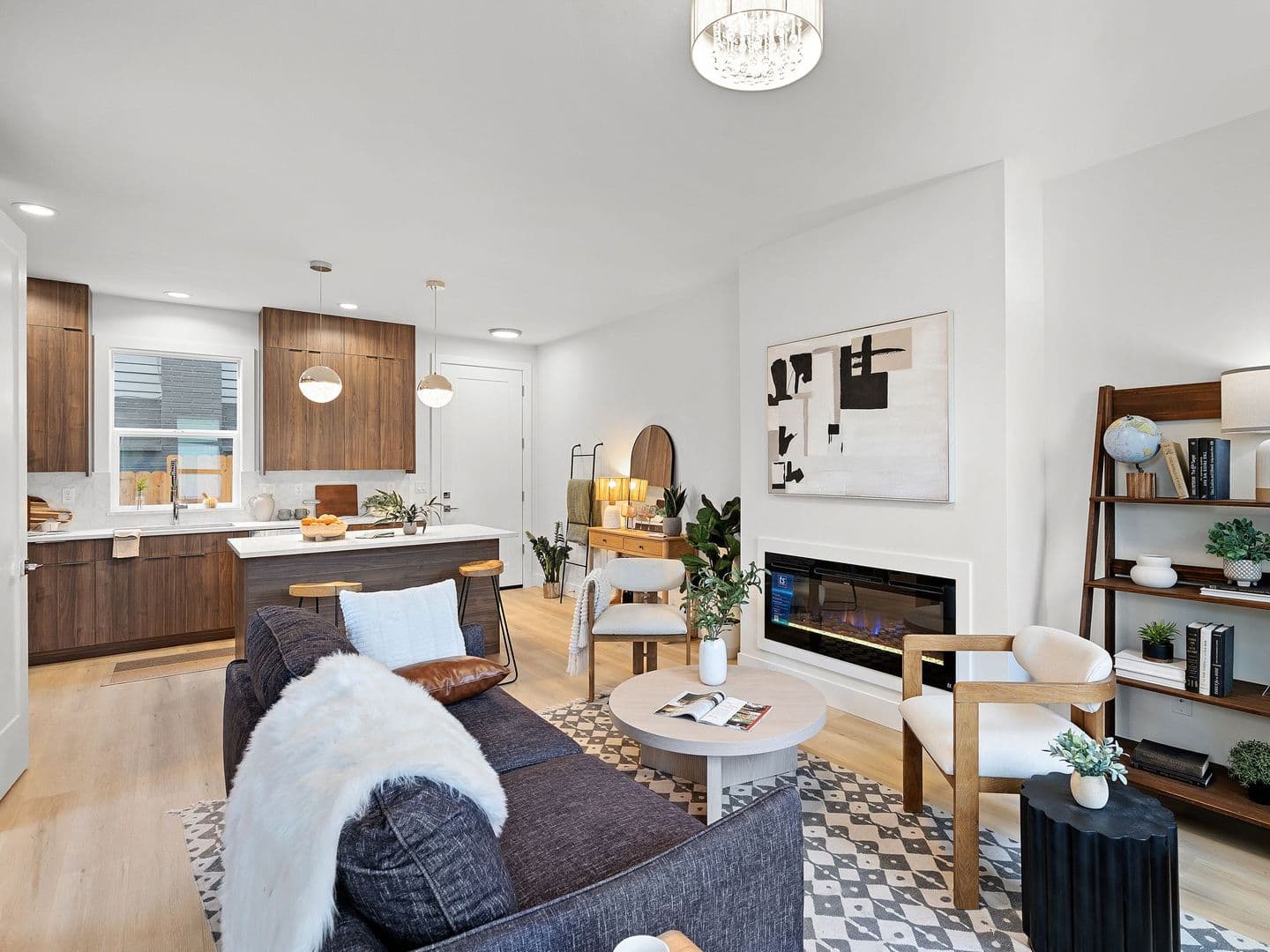 Portland Apartment: 4578-4590 SE Carlton Street