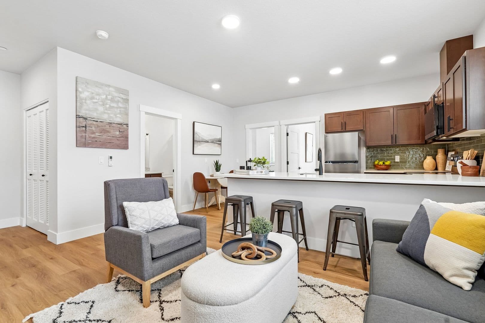 Portland Apartment: 4381 NE Prescott Street