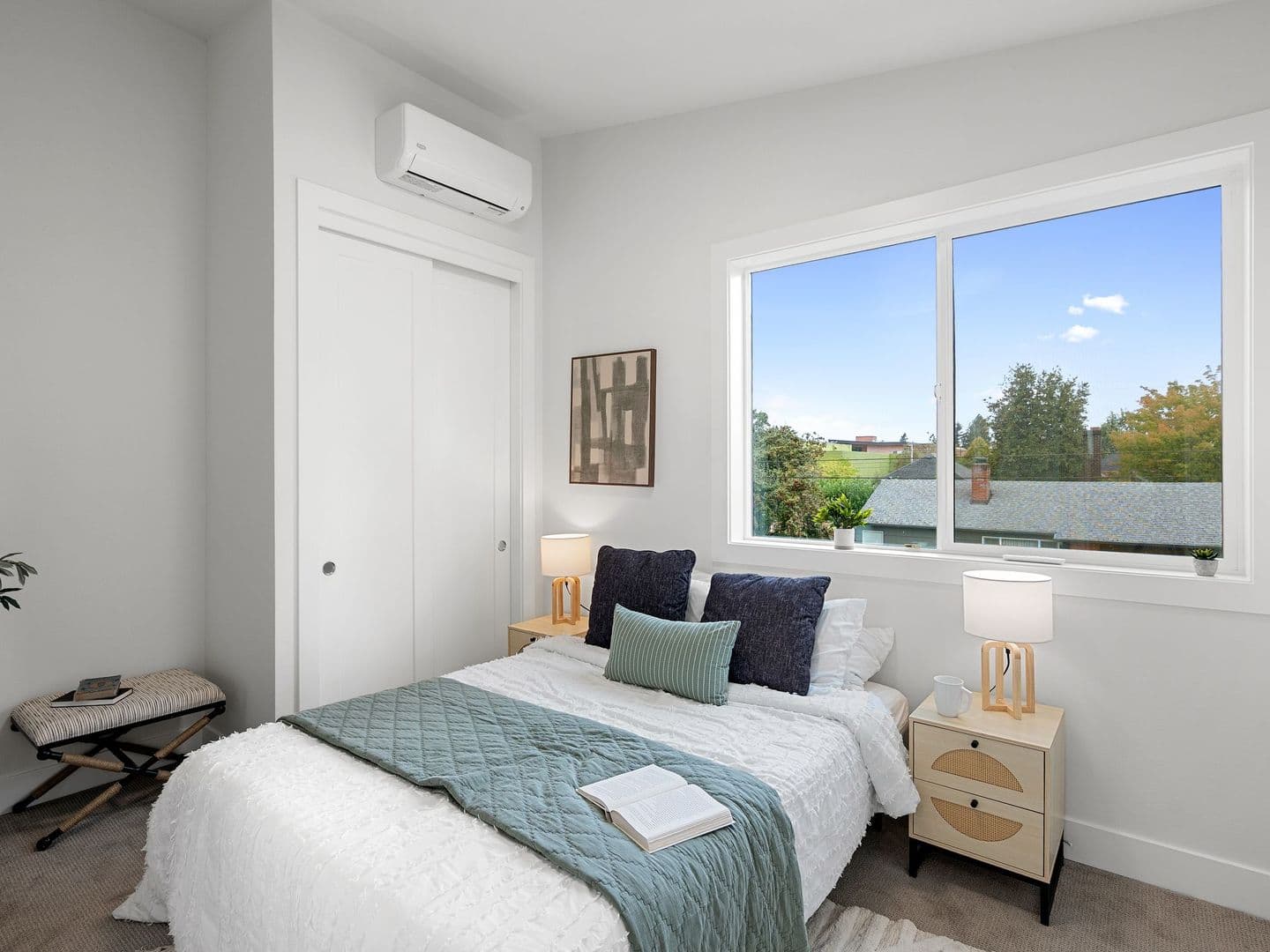 Portland Apartment: 4578-4590 SE Carlton Street
