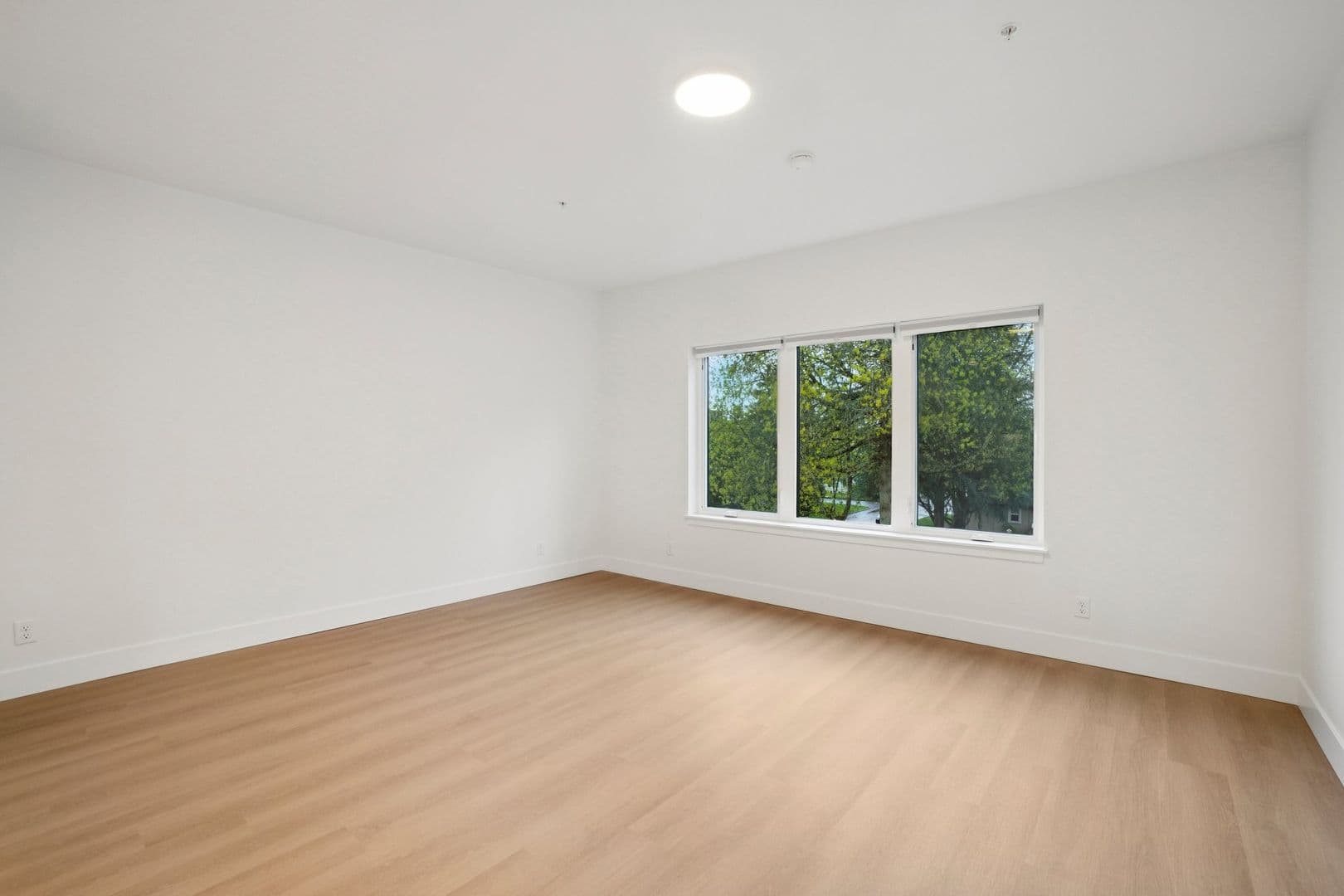 Beaverton Apartment: 4920 SW Pacific Ave