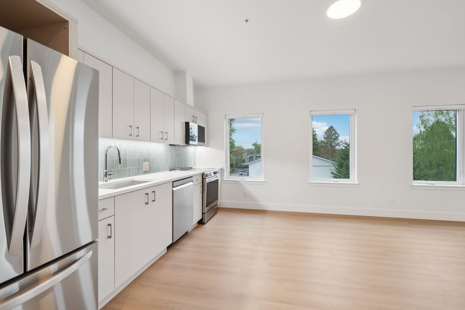Beaverton Apartment: 4920 SW Pacific Ave