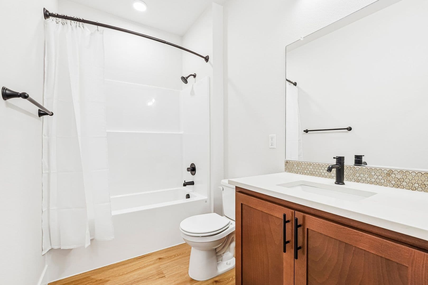 Portland Apartment: 4381 NE Prescott Street