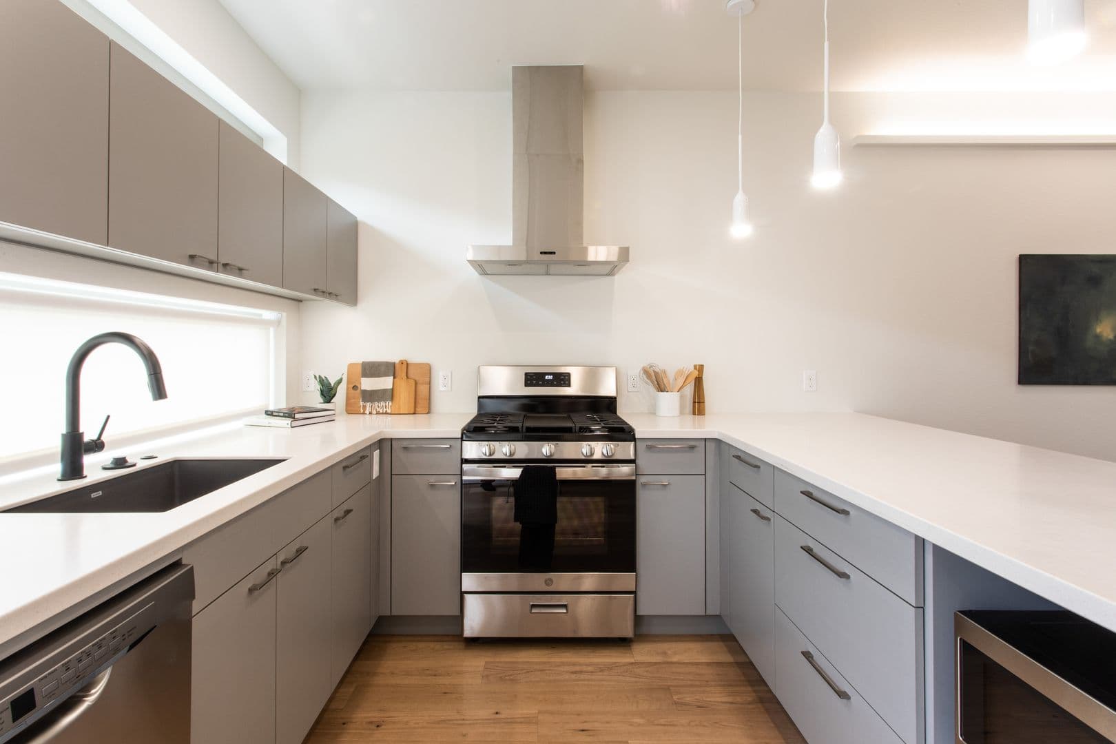 Portland Apartment: 5115 E Burnside Street