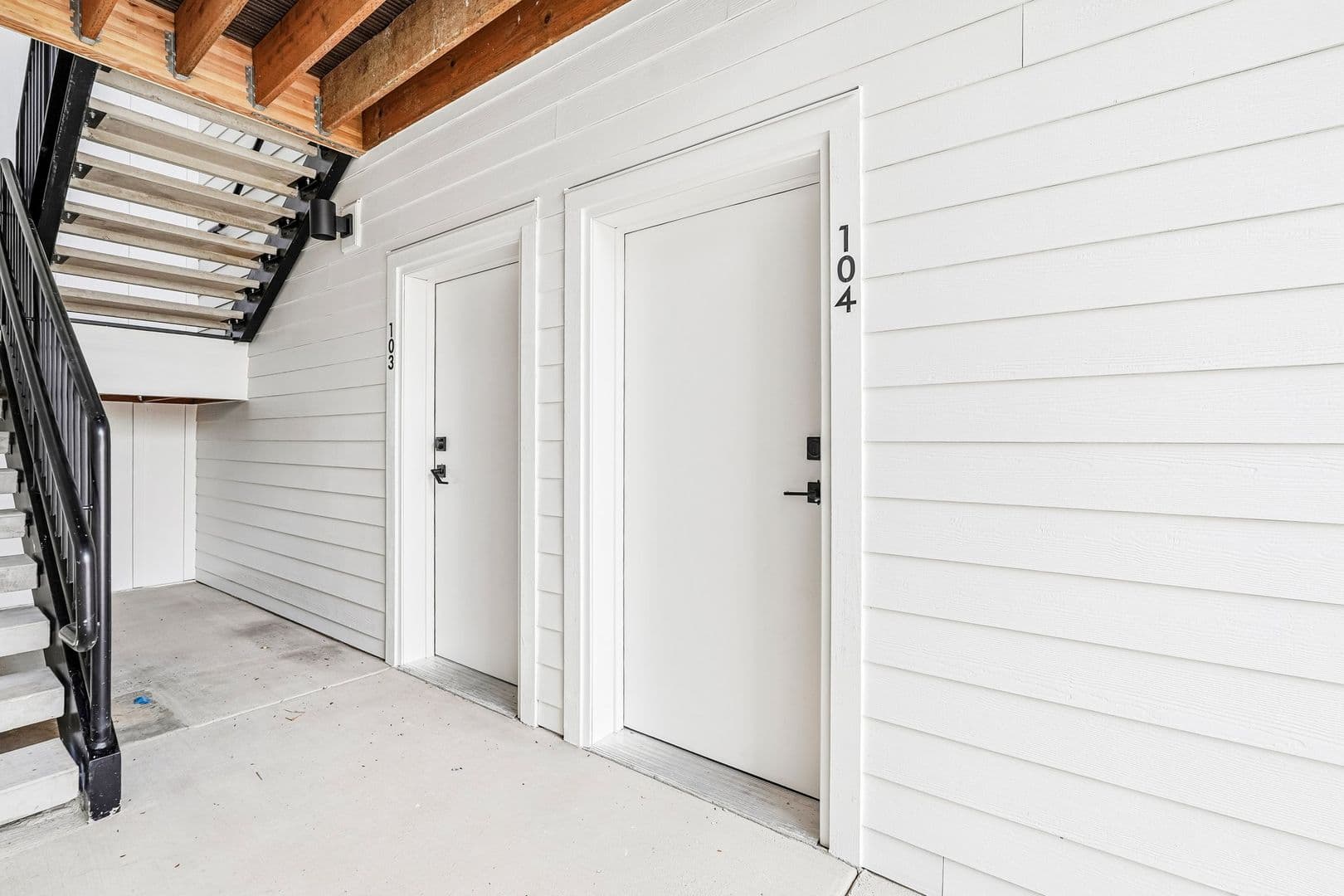 Portland Apartment: 4381 NE Prescott Street