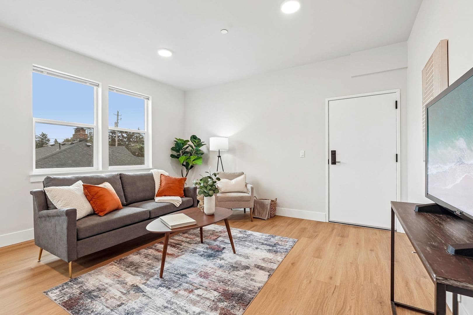 Portland Apartment: 4381 NE Prescott Street
