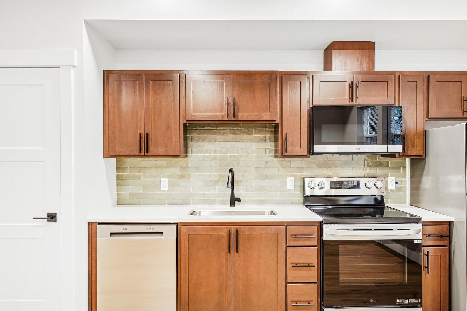 Portland Apartment: 4381 NE Prescott Street