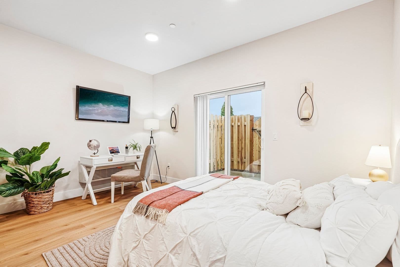 Portland Apartment: 4381 NE Prescott Street