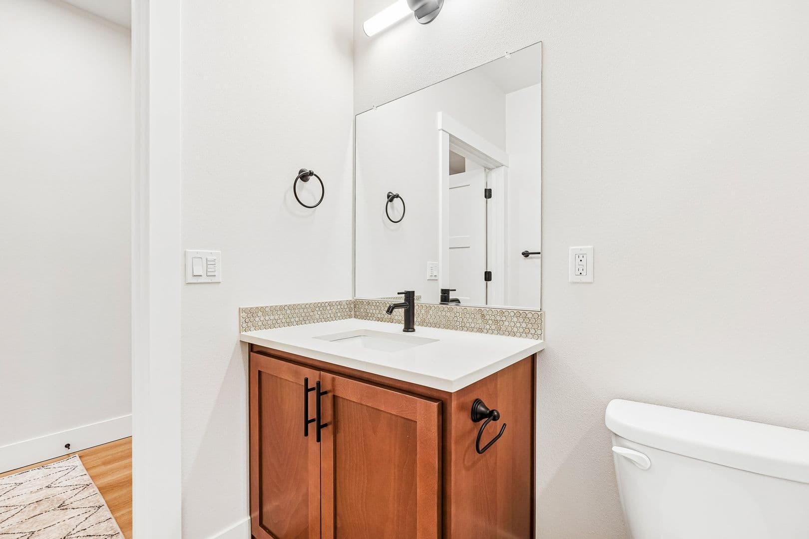 Portland Apartment: 4381 NE Prescott Street