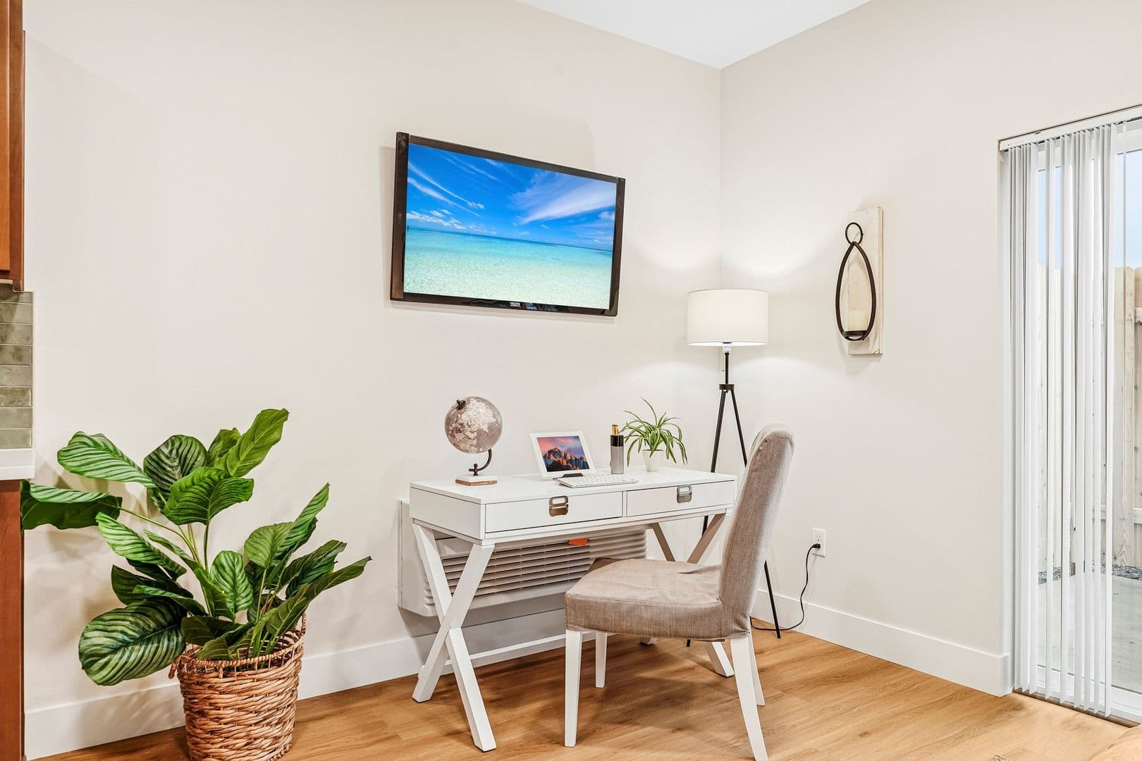 Portland Apartment: 4381 NE Prescott Street