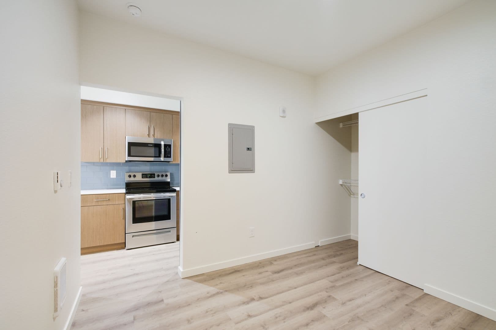 Portland Apartment: 5959 S Virginia Ave