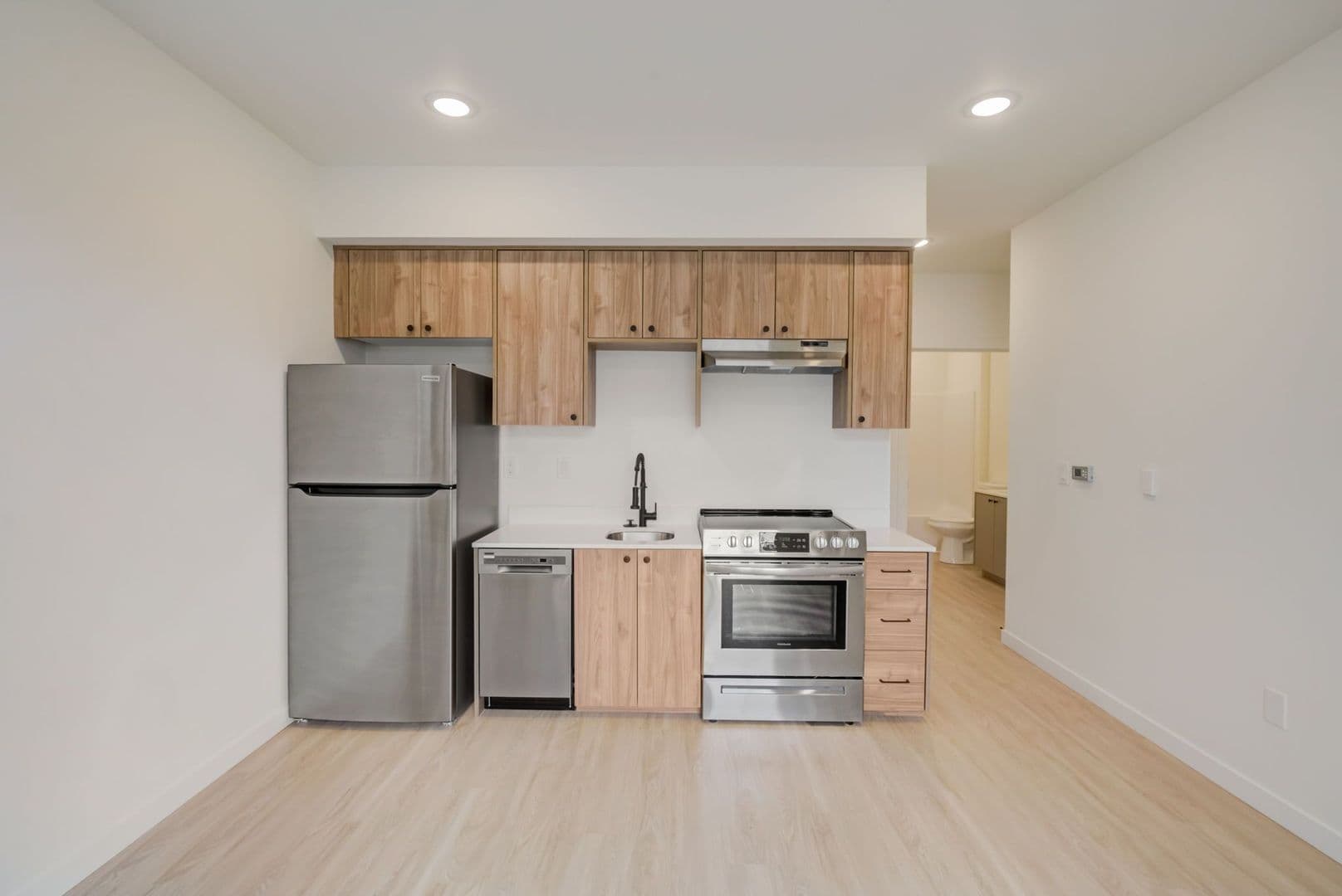 Portland Apartment: 6115 NE Multnomah St