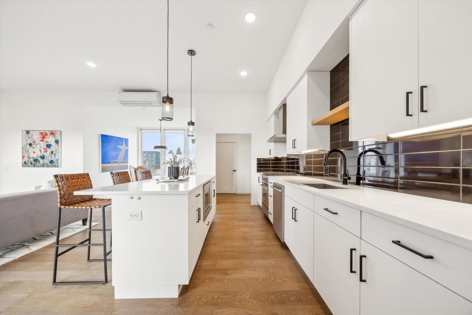 Portland Apartment: 1375 N. Wygant Street