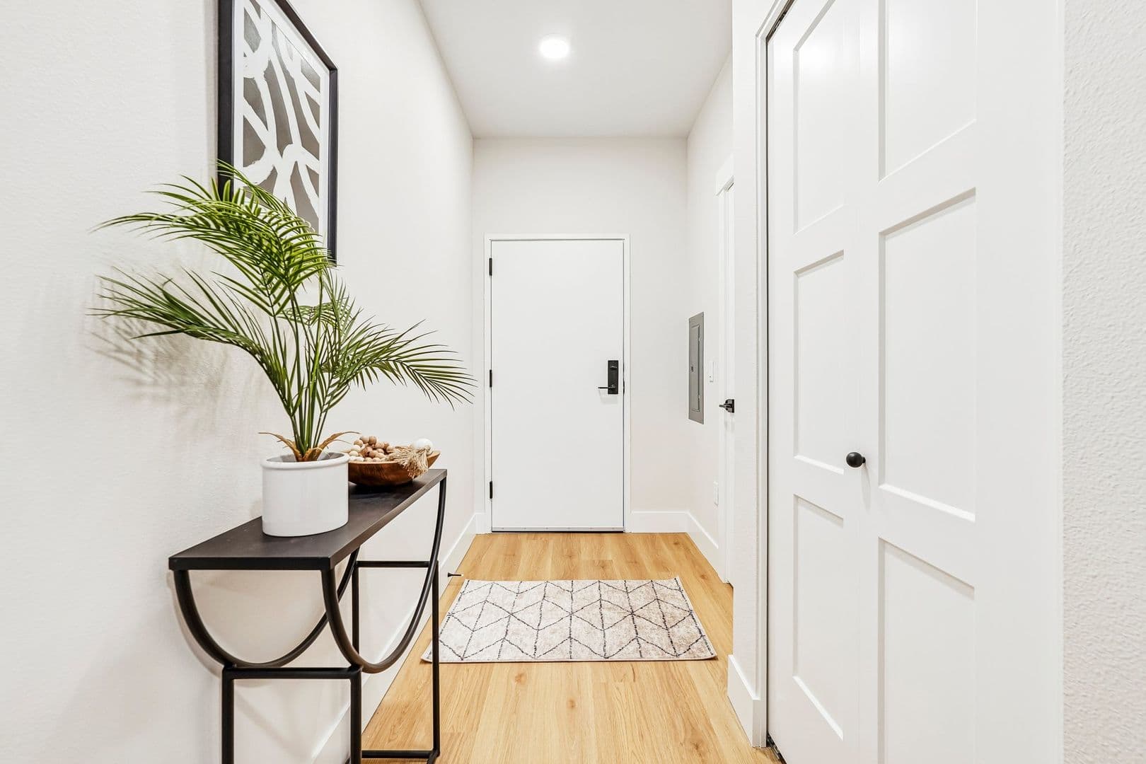 Portland Apartment: 4381 NE Prescott Street