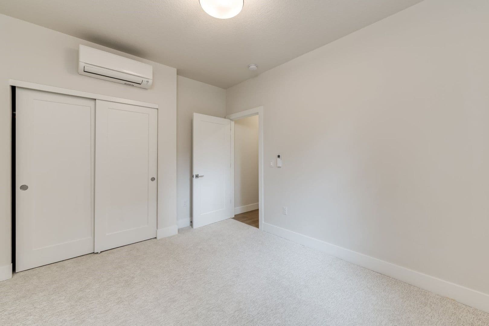 Portland Apartment: 4060 N. Montana Avenue