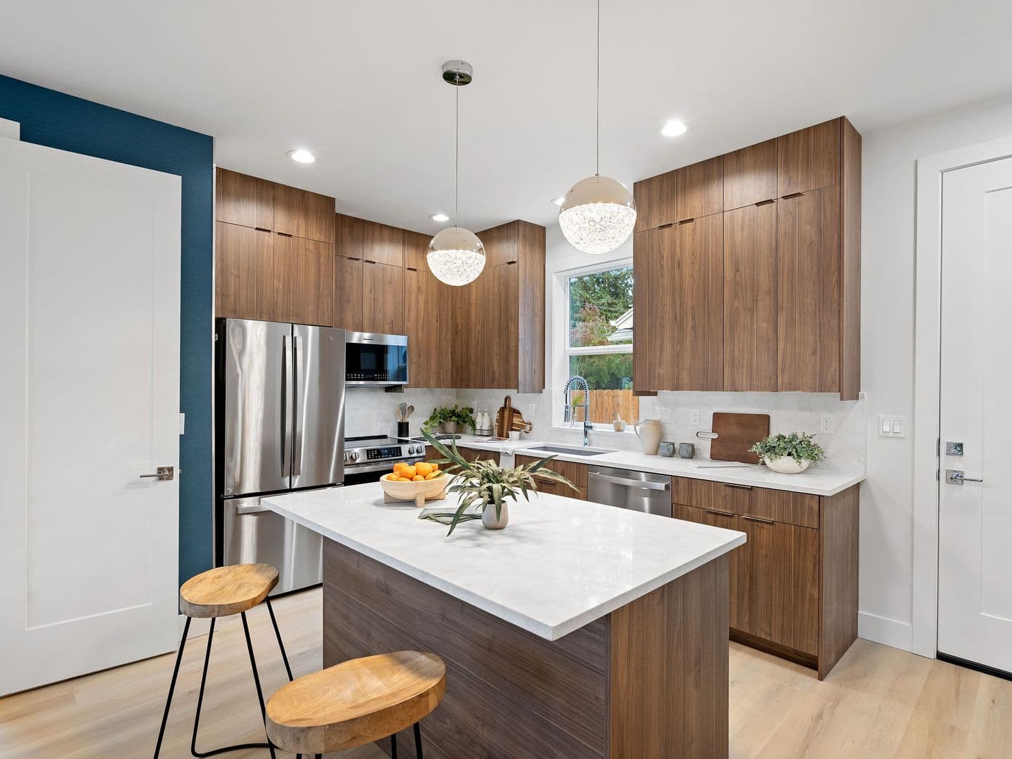 Portland Apartment: 4578-4590 SE Carlton Street