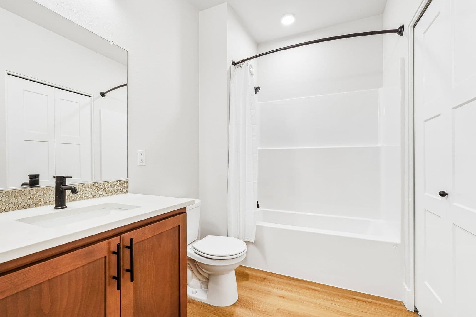 Portland Apartment: 4381 NE Prescott Street
