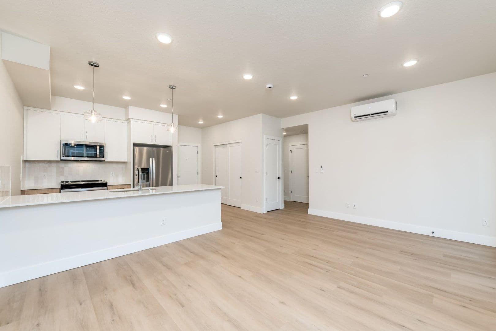 Portland Apartment: 4060 N. Montana Avenue