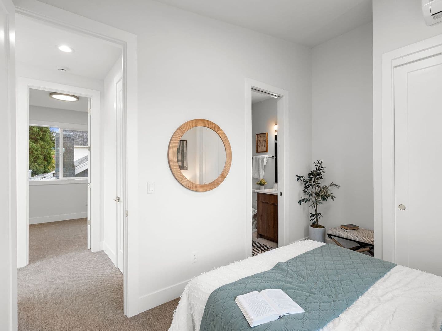 Portland Apartment: 4578-4590 SE Carlton Street