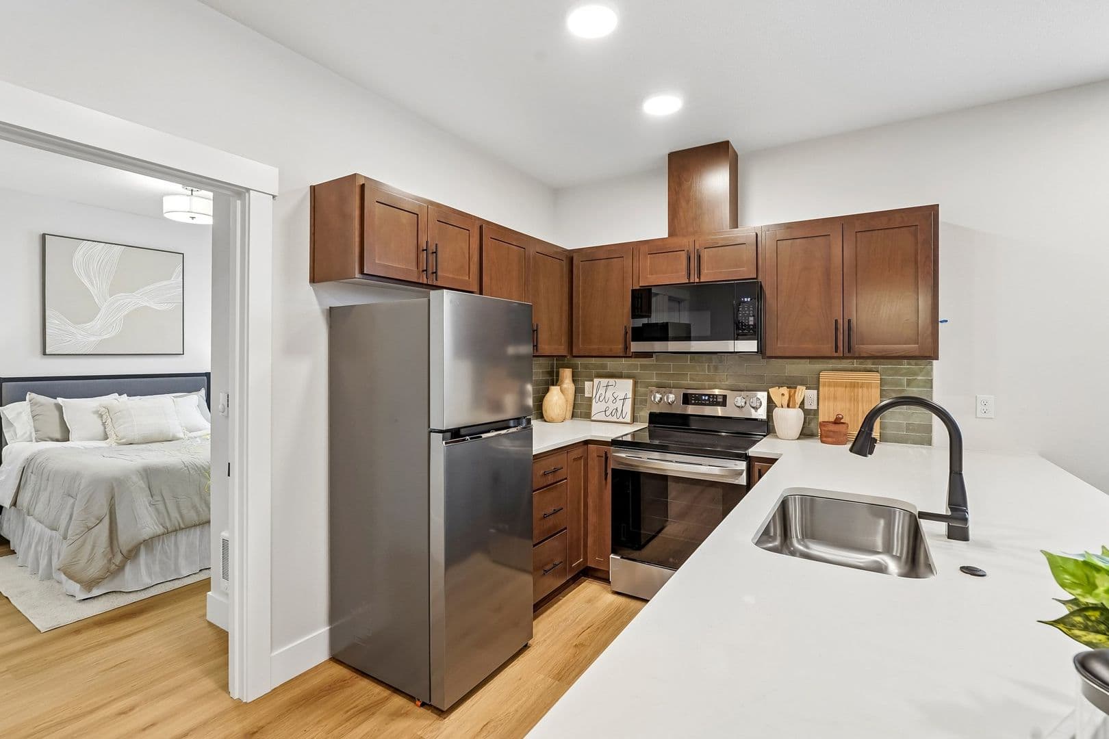 Portland Apartment: 4381 NE Prescott Street