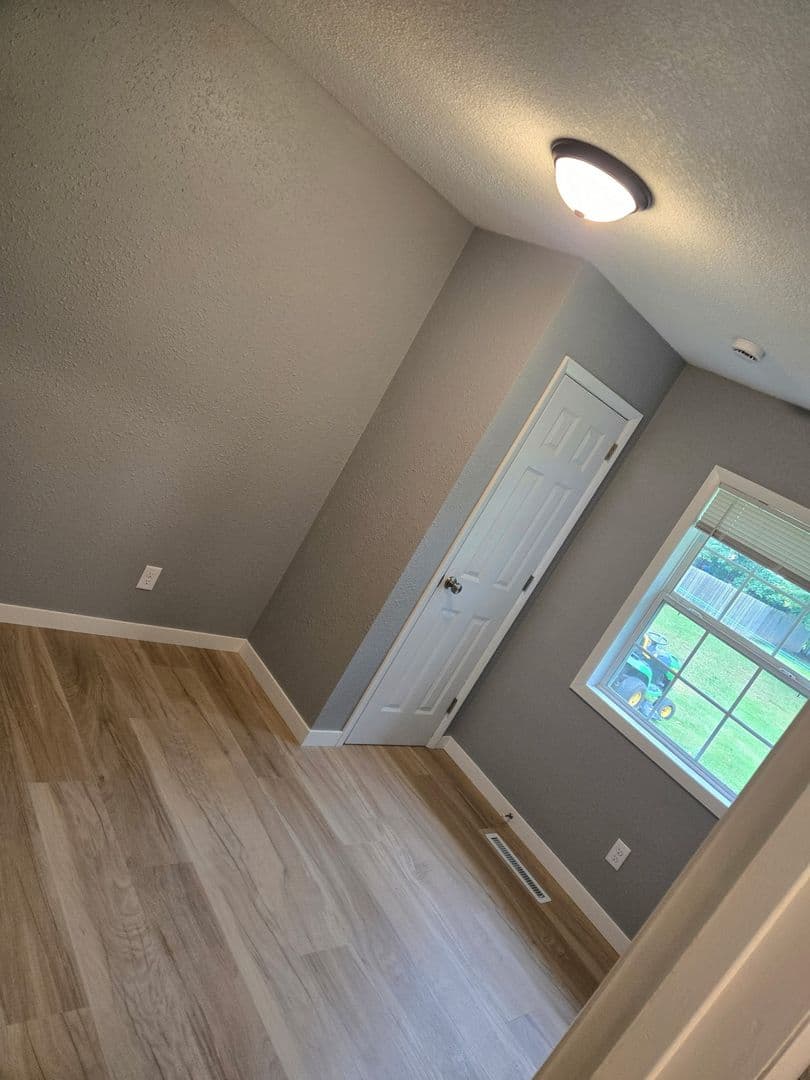 Waverly House: 305 11th St SW