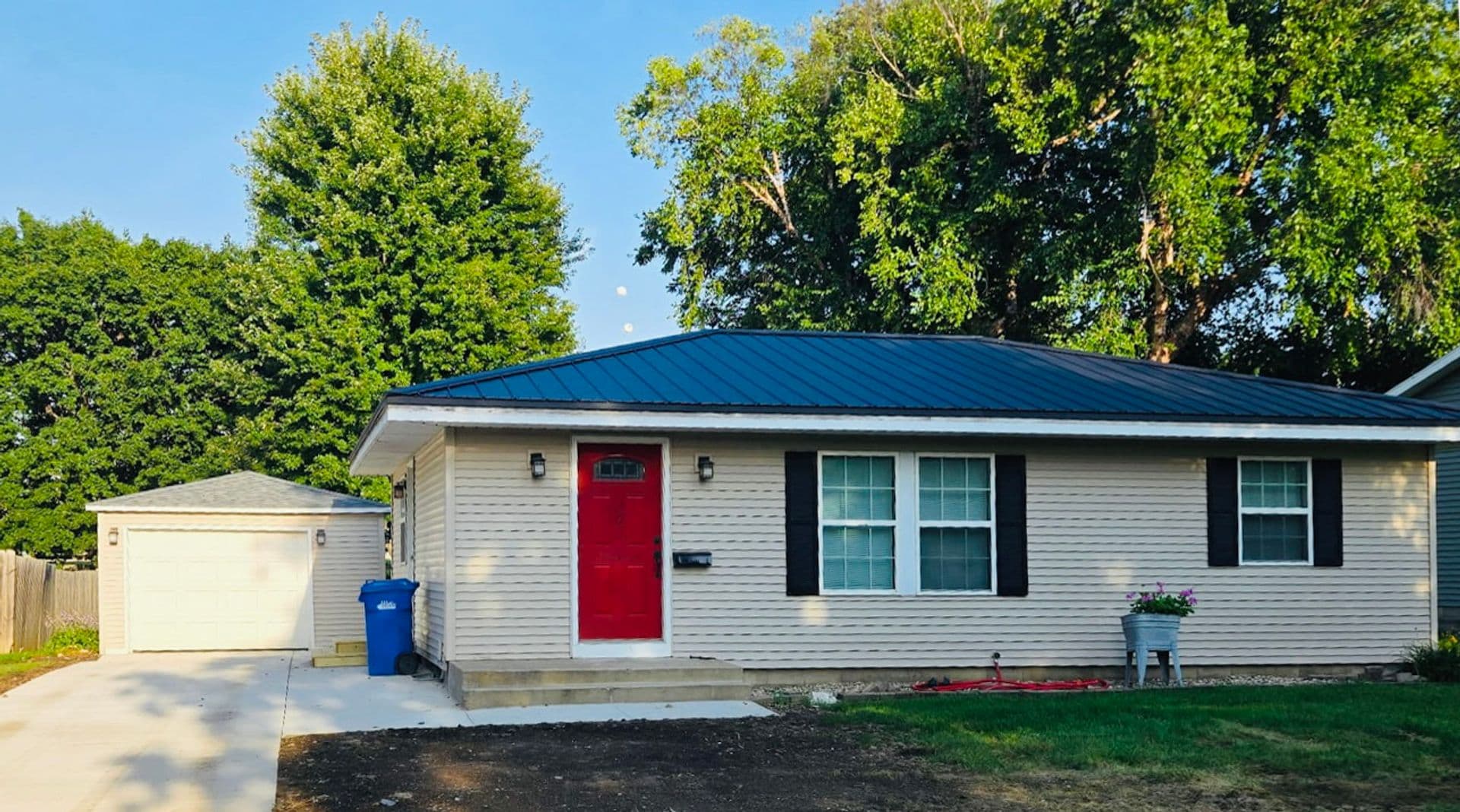 Waverly House: 305 11th St SW