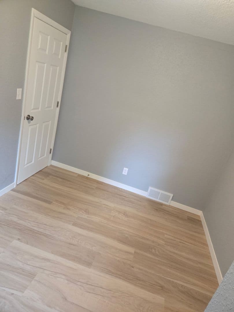 Waverly House: 305 11th St SW