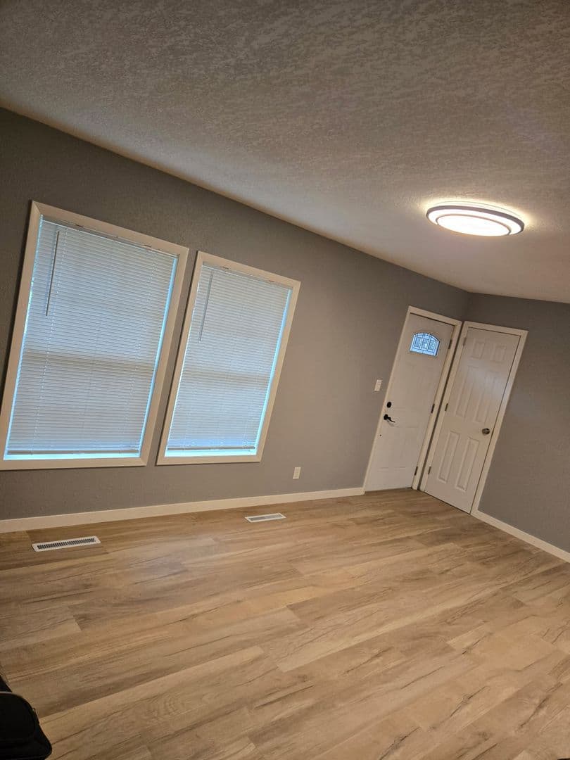 Waverly House: 305 11th St SW