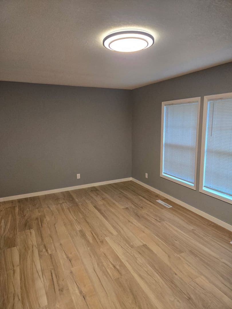 Waverly House: 305 11th St SW