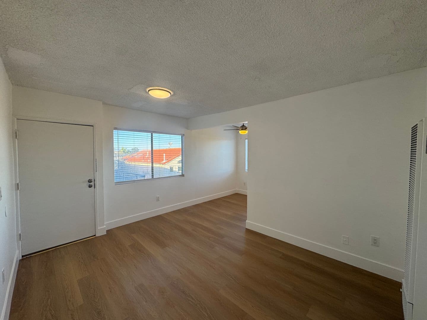 Hawthorne Apartment: 4369 West 132nd Street