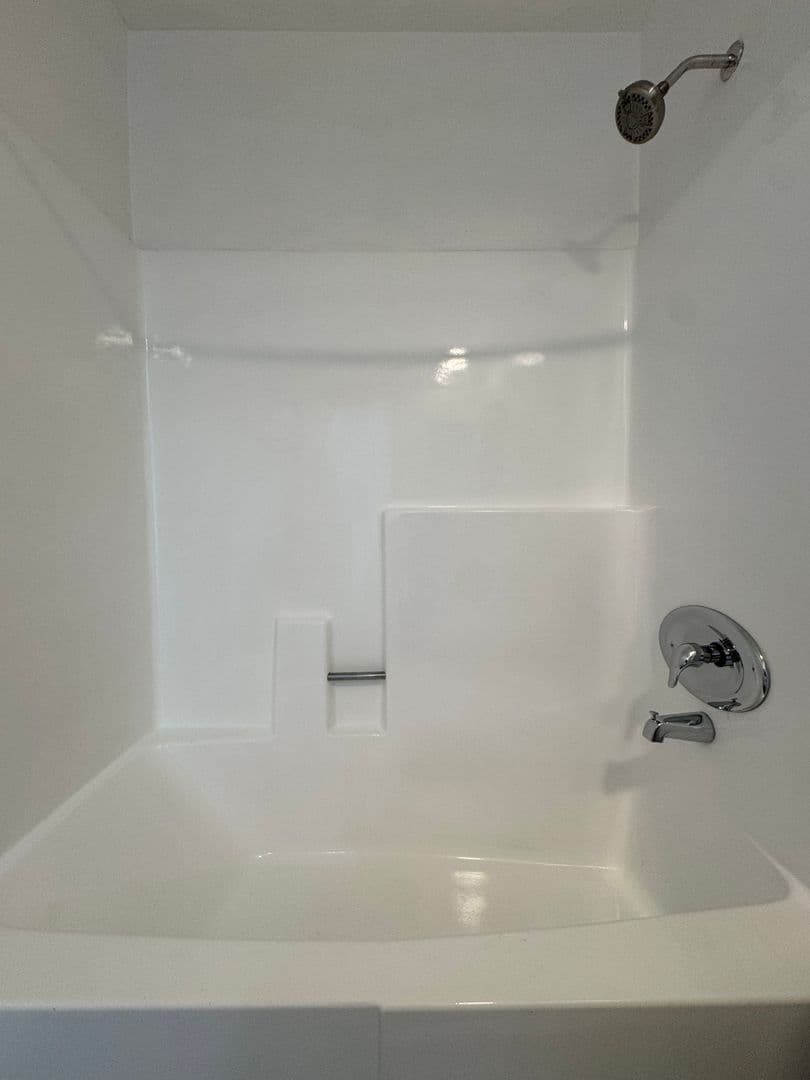 Long Beach Apartment: 924 Gaviota Avenue
