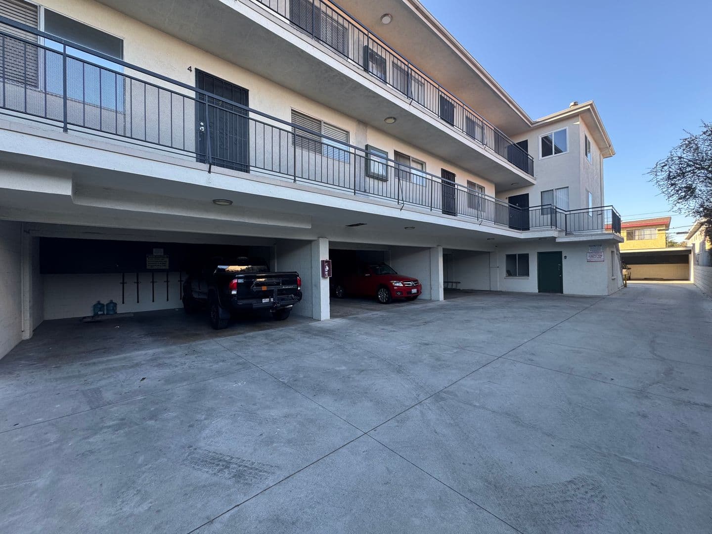 Hawthorne Apartment: 4369 West 132nd Street