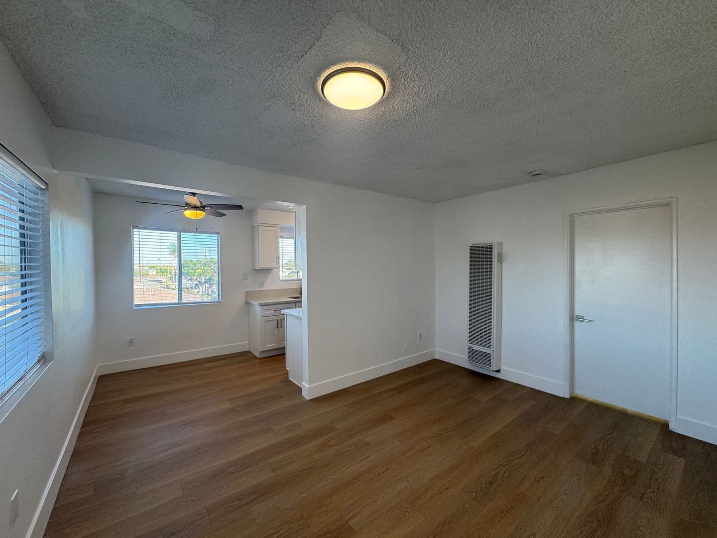 Hawthorne Apartment: 4369 West 132nd Street