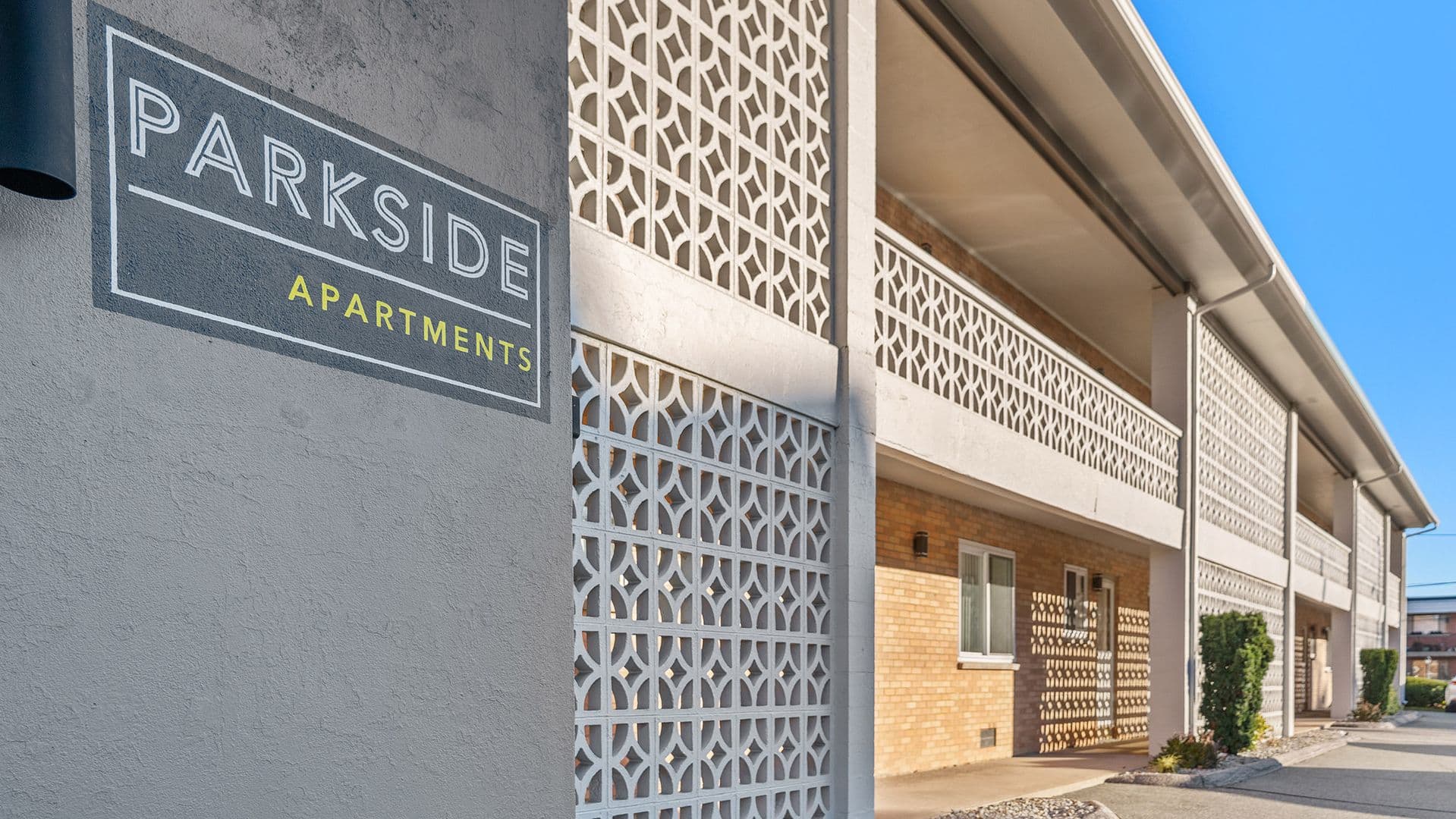 Cranston Apartment: 1690 Broad St