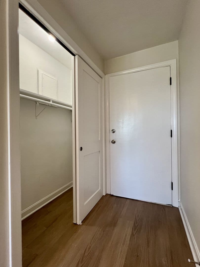 Cranston Apartment: 11 Dart St - 120