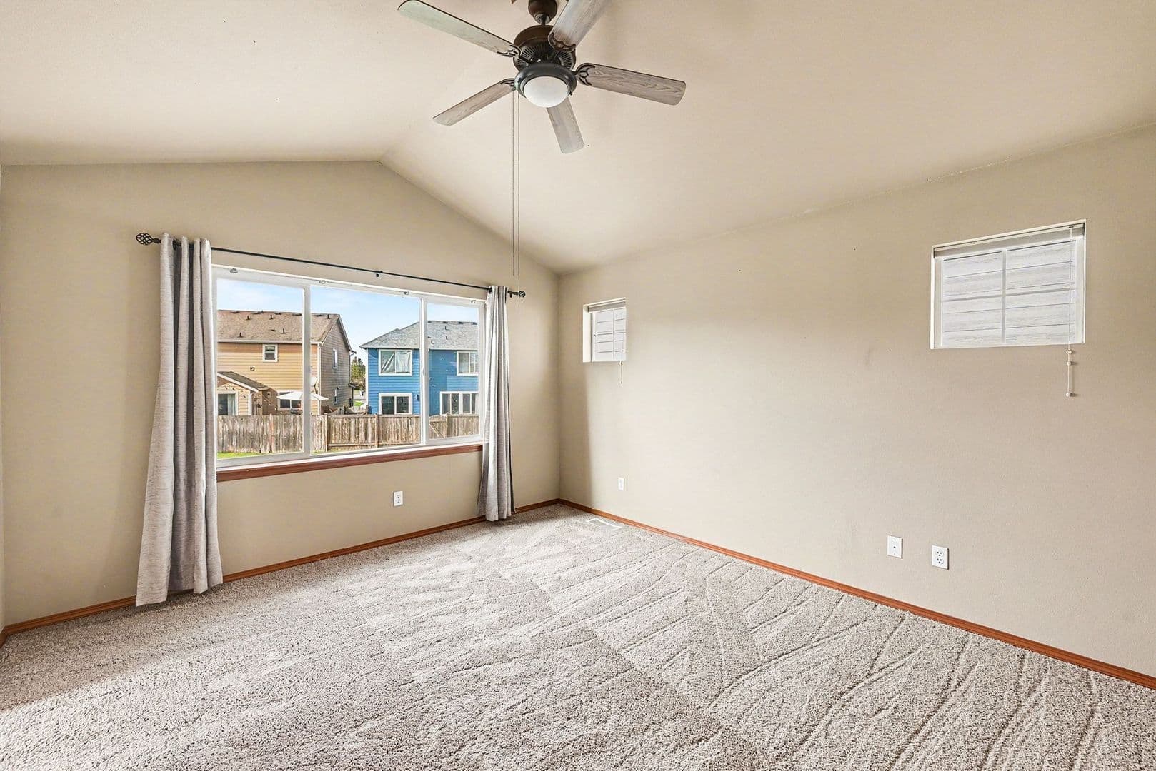 Puyallup House: 18710 116th Ave E