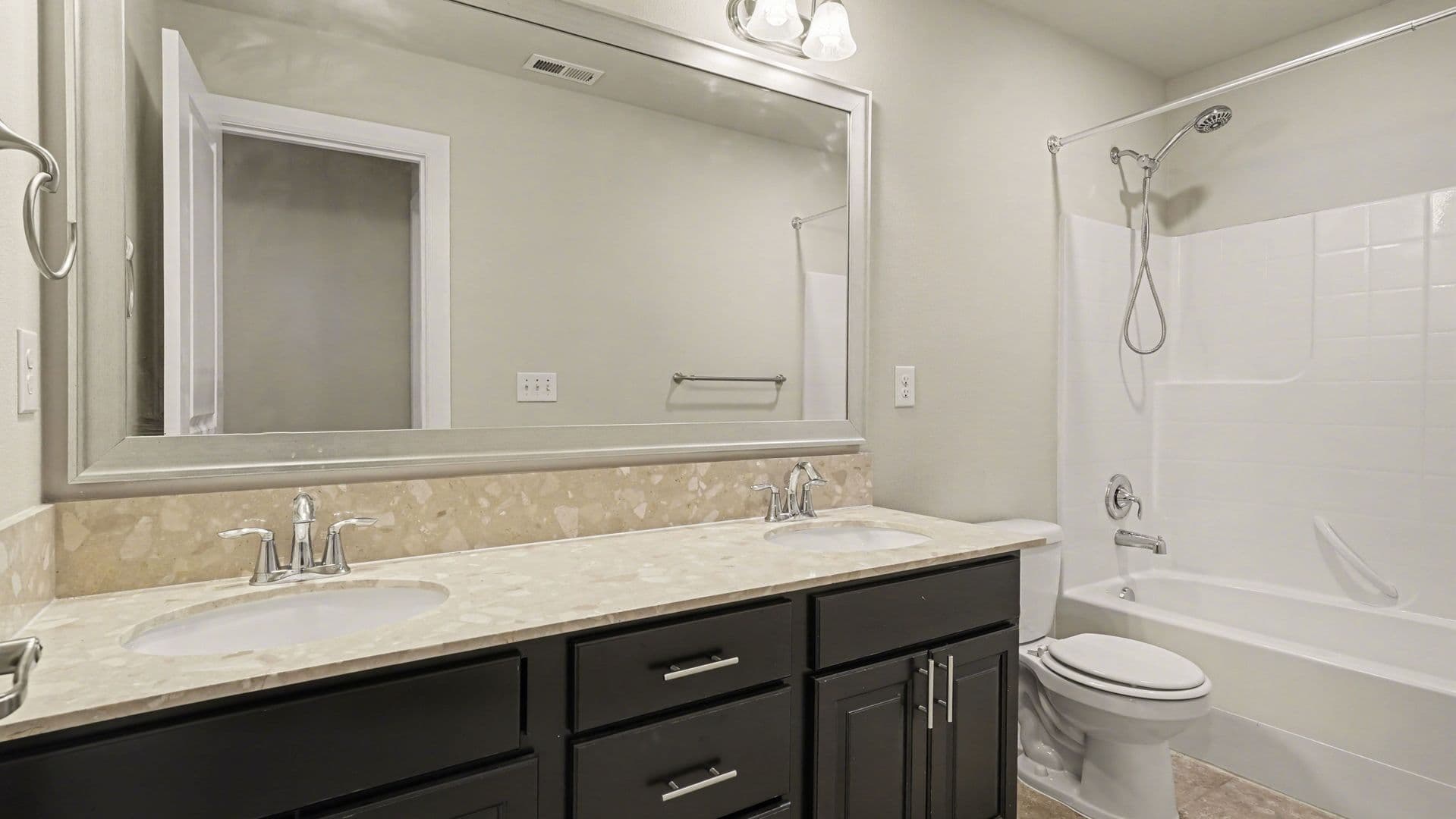 Bothell House: 17321 40th Ave SE