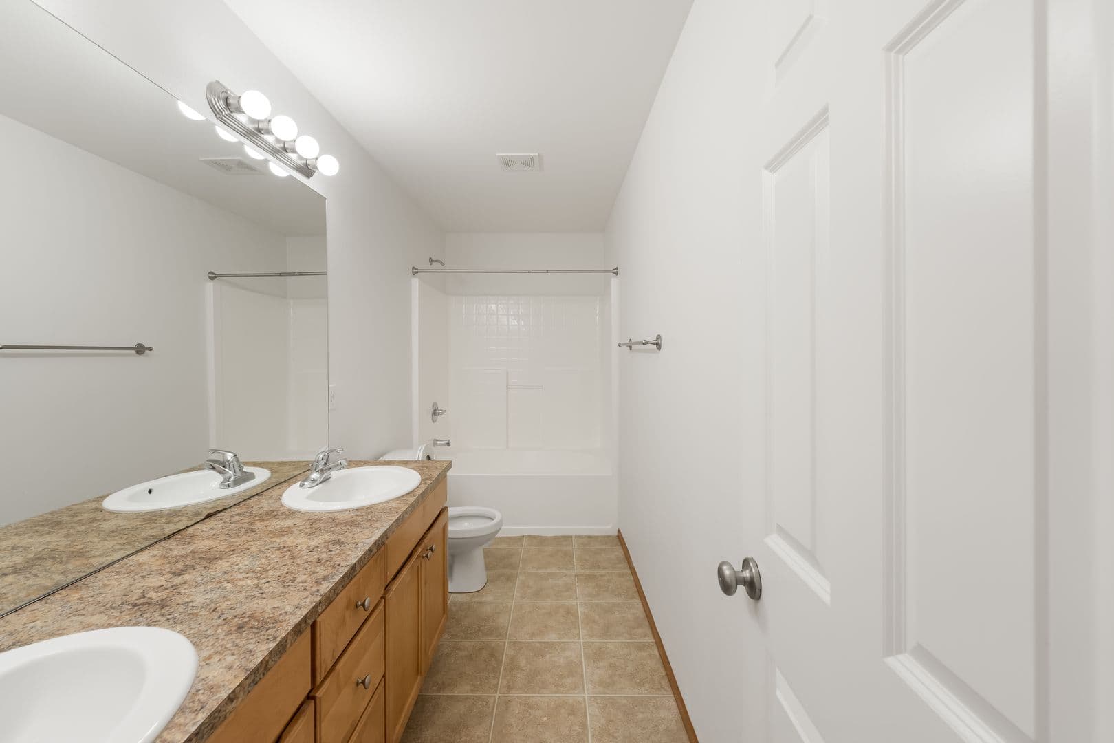Lynnwood House: 14513 Meridian Pl W Lynnwood, WA 98087