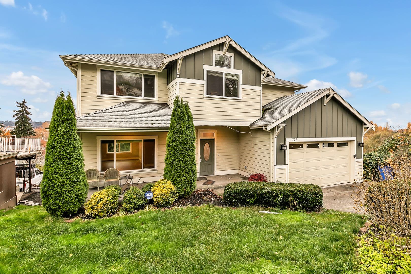 Kent House: 729 Prospect Ave N