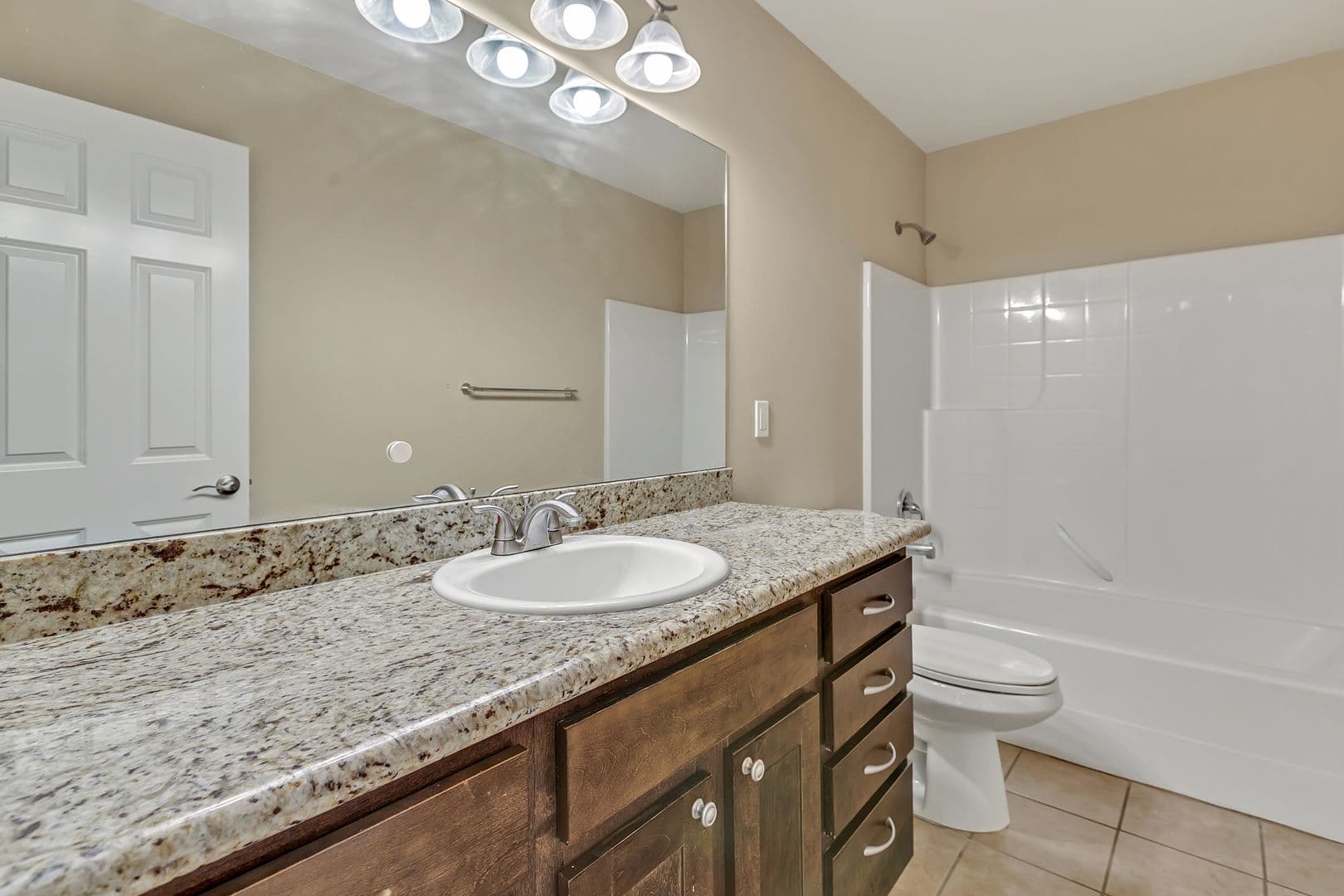 Kent House: 729 Prospect Ave N