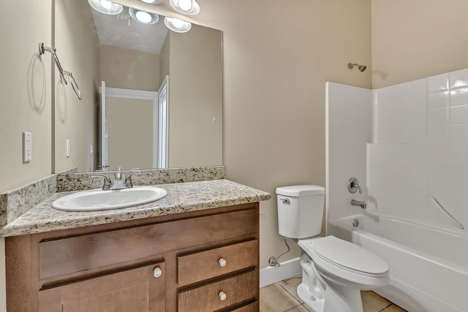 Kent House: 729 Prospect Ave N