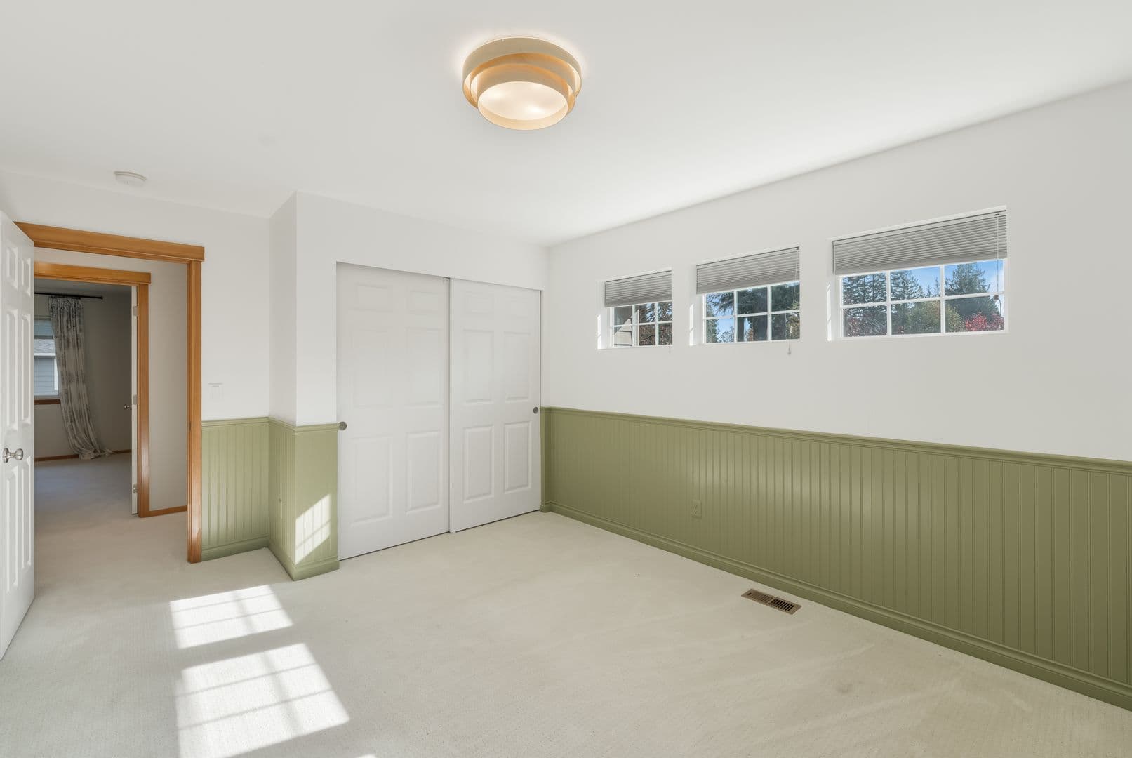 Lynnwood House: 14513 Meridian Pl W Lynnwood, WA 98087