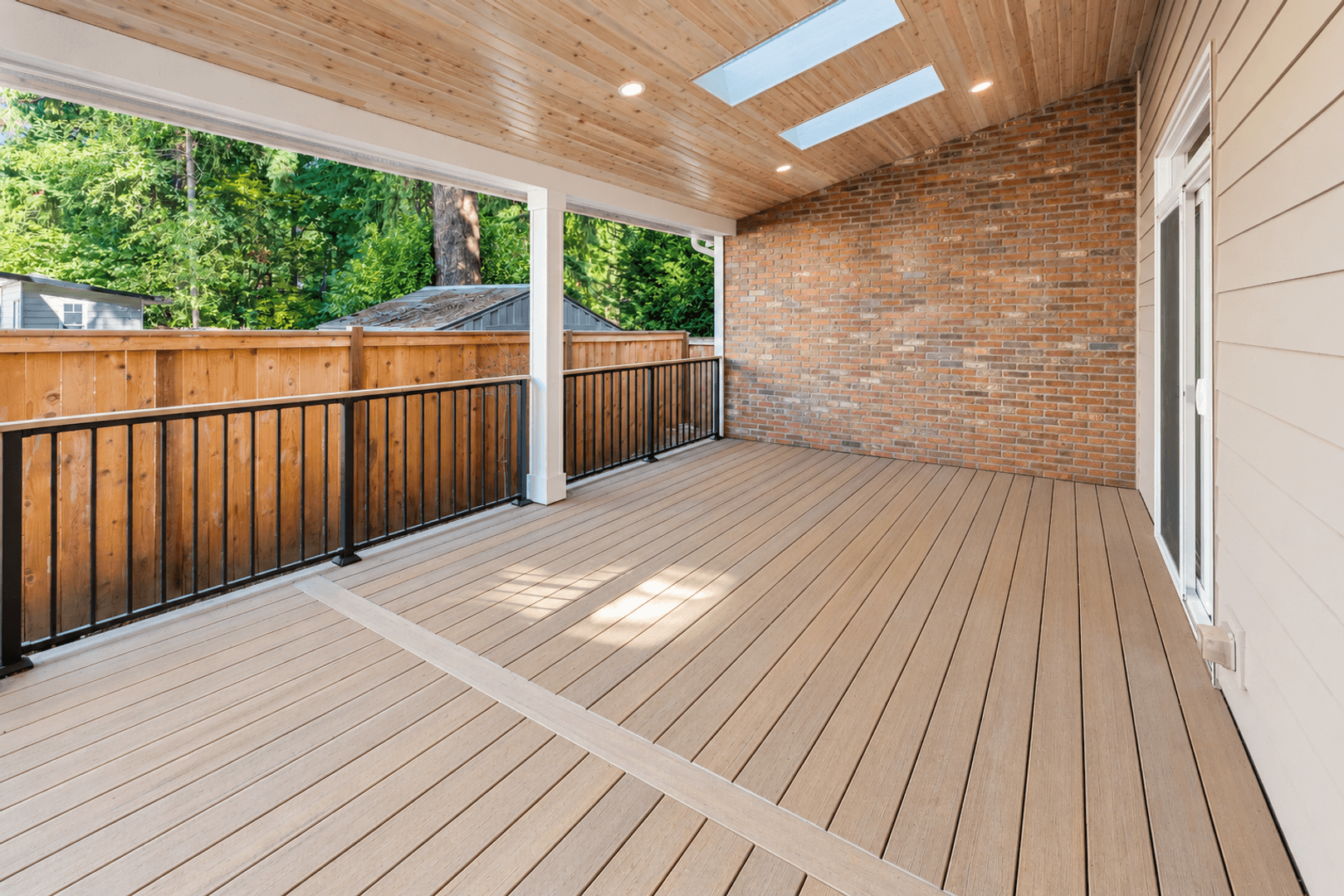 Lynnwood House: 14513 Meridian Pl W Lynnwood, WA 98087