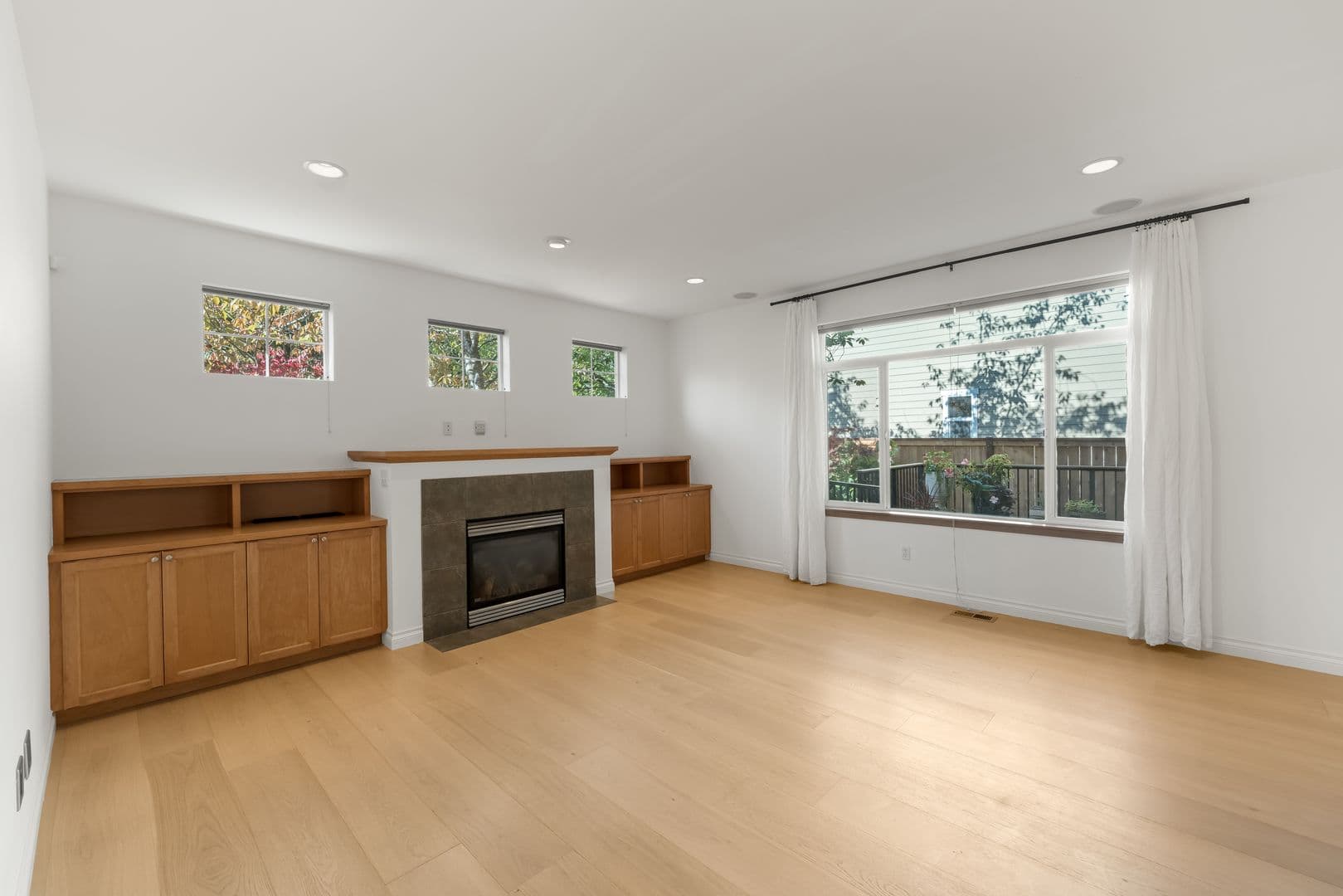 Lynnwood House: 14513 Meridian Pl W Lynnwood, WA 98087