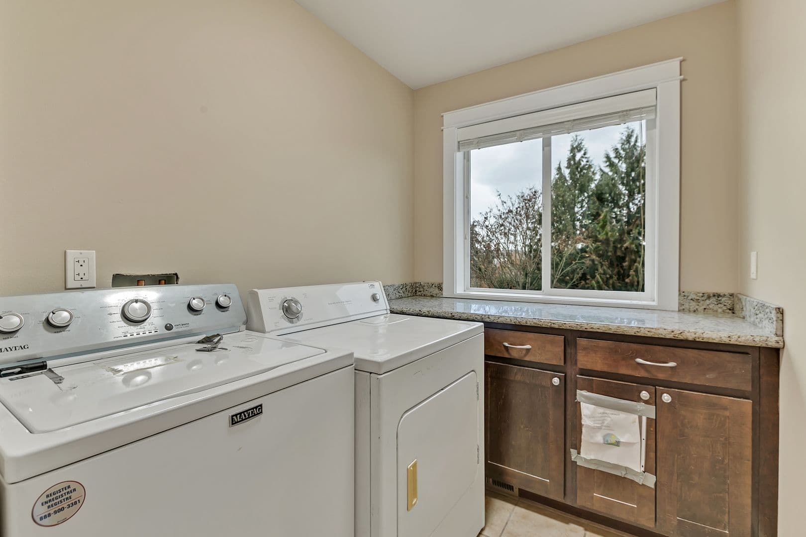 Kent House: 729 Prospect Ave N