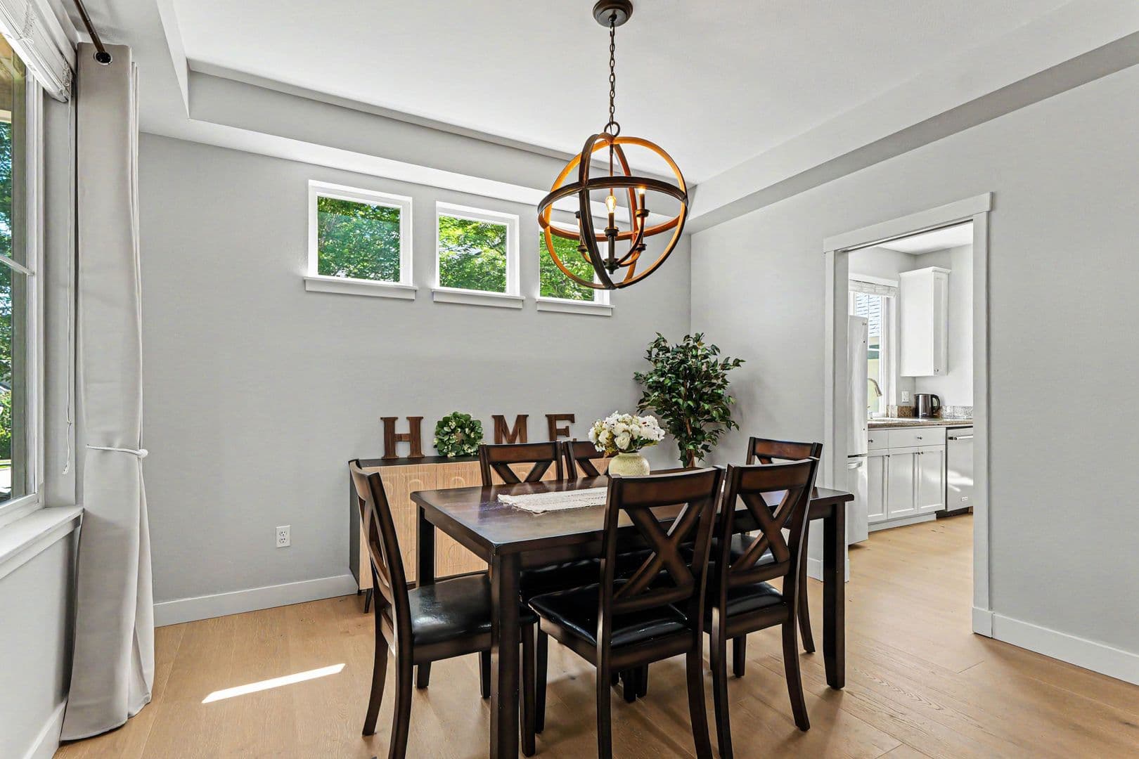 Snoqualmie House: 7521 Dogwood Ln SE