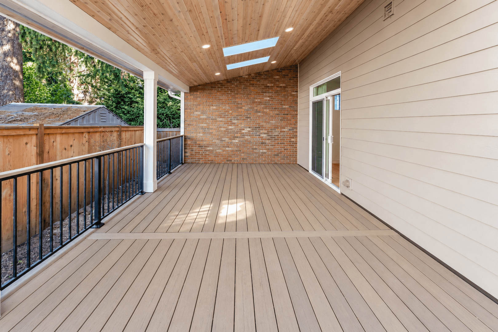 Lynnwood House: 14513 Meridian Pl W Lynnwood, WA 98087