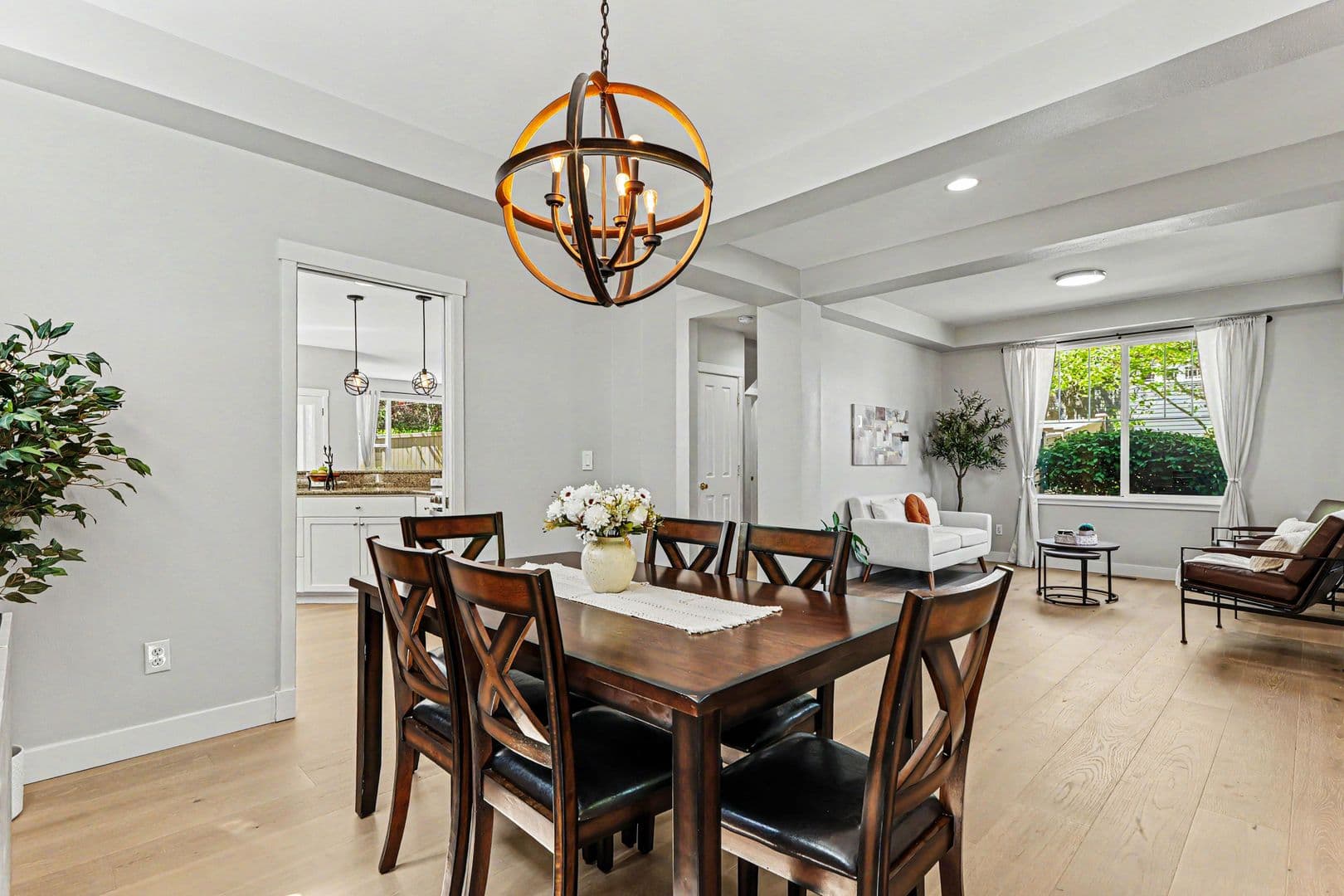 Snoqualmie House: 7521 Dogwood Ln SE